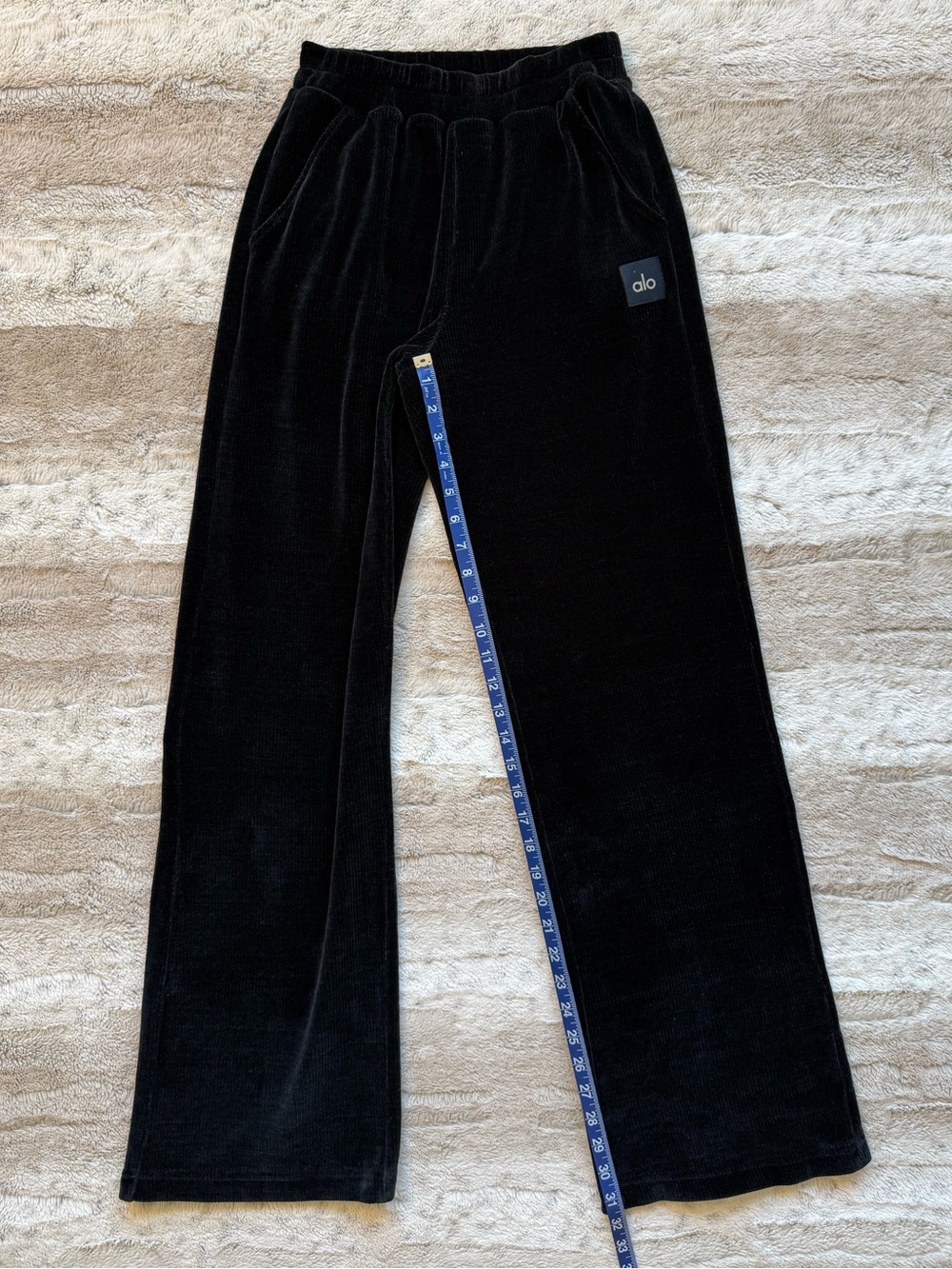 ALO YOGA Chenille High-Waist Wide Leg Chalet Pants in Black Size XXS - Picture 5 of 9